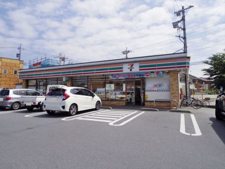 周辺環境 セブンイレブン　所沢泉町店 徒歩7分。【24時間営業】ゆったりとした駐車場があります 500m