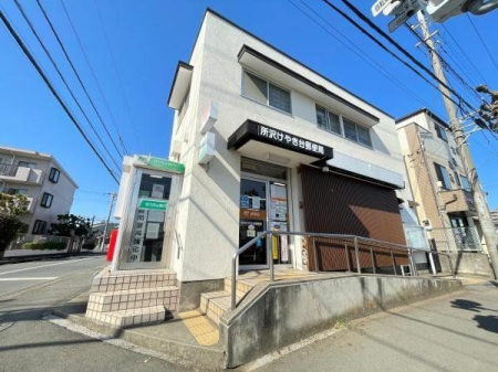 周辺環境 所沢けやき台郵便局 徒歩12分。【郵便】平9:00～17:00【貯金】平9:00～16:00【ATM】平9:00～17:30、土9:00～12:30 900m