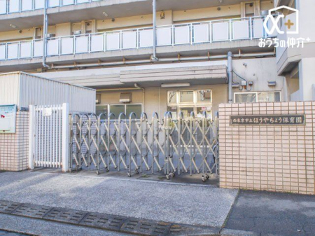 周辺環境 休日診療所 徒歩14分。内科 診療時間：10:00-12:00　13:00-14:00　17:00-21:00 駐車場有 1070m