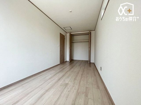 周辺環境 あずさ保育園 徒歩10分。 800m