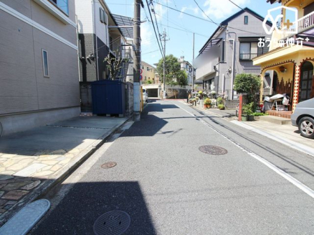 現地外観写真 前面道路は約5.4ｍ公道に面しています。