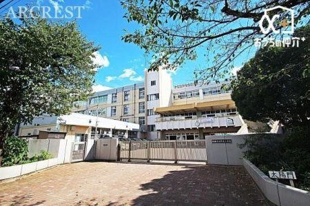 周辺環境 新座市立野寺小学校 徒歩3分。たんぽぽのように やさしく つよく のびのびと　 ～ 家庭・地域とともに一人一人が輝く野寺小学校 ～ 210m