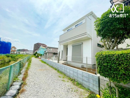 その他内観 同時調理で煮る・焼く・蒸すなどが可能。火力は強火から弱火まで場所ごとに自由に設定でき、一気に短時間で調理する事ができます。また間隔が広く保たれているので、大きな調理器具を置くことができます。