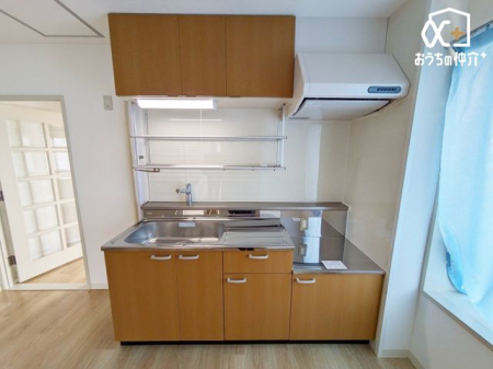キッチン ～Kitchen～毎日使うキッチンだからこそ、食事の準備を楽しい時間に、忙しい時でもスムーズに無駄なく作業できる、お手入れも簡単にできるなど、毎日を楽しくするキッチンスペースに仕上げました。
