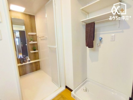 周辺環境 徒歩15分。【ヤオコー北入曽店】営業時間：9:00-22:00 食料品や日用品を販売するスーパーです。駐車場も大きく便利なスーパー。 1150m