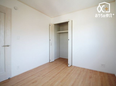 子供部屋 換気もしやすい子供部屋。収納スペースもしっかりとございます。