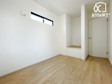 周辺環境 萩山駅前郵便局 徒歩7分。【郵便】9:00-17:00【貯金】9:00-16:00【ATM】8:00-17:30、土9:00-12:30 550m