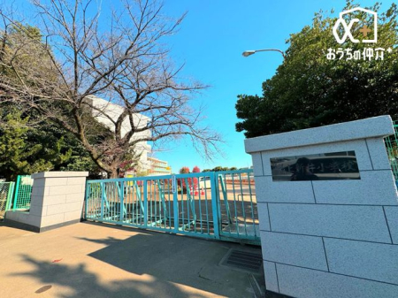 周辺環境 所沢市立上新井小学校 徒歩11分。西武池袋線「西所沢駅」が最寄りの小学校でございます。ご近所の評判も良いです！ 870m