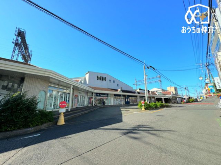 周辺環境 西所沢駅(西武 狭山線) 徒歩9分。西武池袋線「所沢駅」まで３分ほどで電車で向かうことができます！ 690m