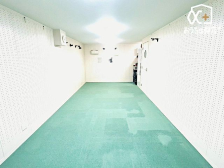 その他 地階　防音室の様子です！　楽器を演奏したり、ホームシアターなど、趣味の時間を過ごせそうですね？