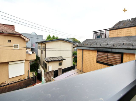 その他 バルコニーからの眺望の様子です。晴れた日には青空が広がり気持ちの良い場所です。