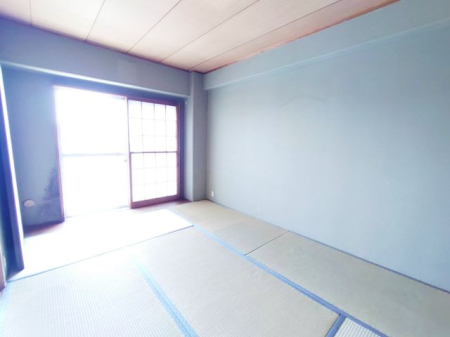 その他内観 リビングに続く和室