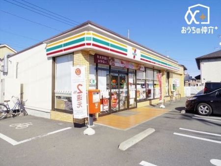 周辺環境 徒歩6分。【セブンイレブン東町3丁目店】営業時間6時00分～0時00分。車椅子対応の駐車場。クレジット カード可。 440m