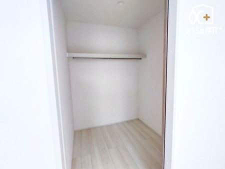 周辺環境 徒歩25分。【原田病院】営業時間 9時00分～17時00分(日曜日　定休日)西武池袋線 入間市駅南口より徒歩8分 1930m