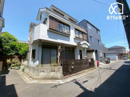 現地土地写真 車通りの少ない落ち着いた環境。お車の出し入れも落ち着いてできる、ゆったりとした環境です。現地にて是非環境をお確かめください。