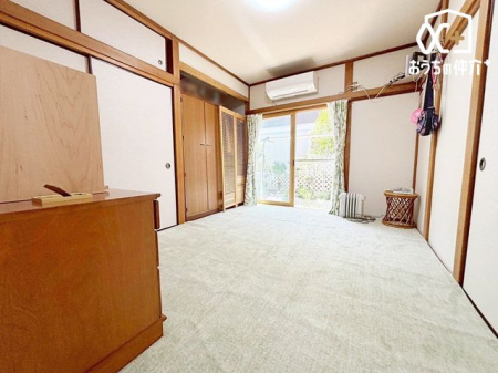その他内観 リラックス効果のある「和室」にはたくさんのメリットが！横になってくつろいだり、洗濯物を畳んだり、来客があってもお布団を敷けば客間として使え、幅広い用途で使えるので重宝しそうですね。