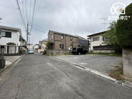 現地土地写真 車通りの少ない前面道路です