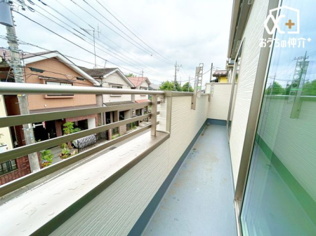 浴室 ≪システムバスイメージカラー≫浴室保温材と保温組フタの【ダブル】構造で、お湯が冷めにくく、4時間後でも温度が2.5℃しか下がらないので、入浴時間が異なるご家族でも時間を気にせず入浴出来ます。
