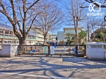 周辺環境 所沢市立伸栄小学校 徒歩5分。西武新宿線「新所沢駅」が最寄りの小学校でございます。ご近所の評判も良いです！ 330m