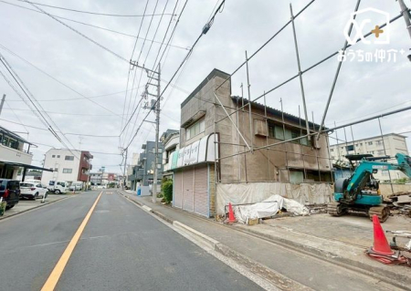 その他 駐車場付きなら駐車場費用を節約でき、さらに自転車置き場や物置としても利用すれば、駐輪場代やトランクルーム代の節約にもつながるでしょう。車を停めていない間は子どもが遊ぶスペースとしても活用できます。