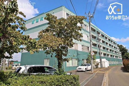 周辺環境 医療法人社団青葉会新座病院 徒歩25分。外来診療に加え入院診療の治療「一般病棟」、リハビリ専門の「回復期リハビリテーション病棟」が存在する頼れる病院です。 1950m