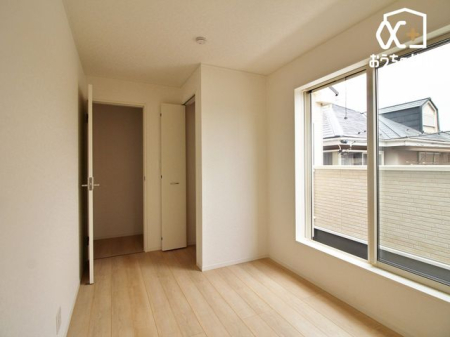 子供部屋 子ども部屋におすすめな洋室です！日当たりの良い明るいお部屋でお子様も快適に過ごせます。