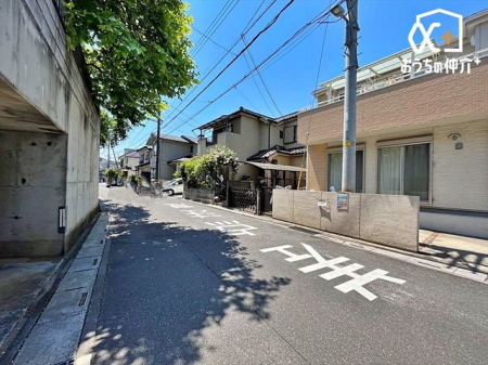 現地土地写真 落ち着いた雰囲気が漂う住宅街。ゆったりと暮らしたい方にもおすすめしたい、静かで心地良い住環境になっております。皆様のお問い合わせお待ちしております！