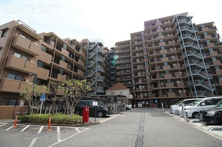 駐車場 敷地内駐車場（空き状況は担当者にご確認ください）