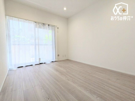 寝室 寝室にオススメな6.5帖洋室の様子です。