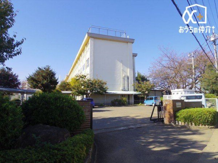 周辺環境 狭山市立堀兼中学校 徒歩31分。【堀兼中学校】堀兼小学校も隣にあるので進学後の通学も安心。自然豊かな学校です 2450m