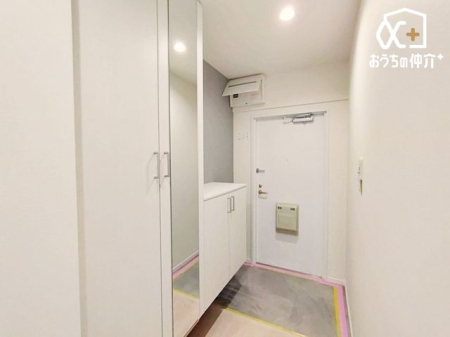 玄関 -