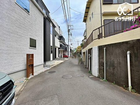 現地外観写真 生活環境の良好な閑静な住宅地です。ゆったり暮らしたい方にもおすすめのエリアです。お買い物施設も充実。