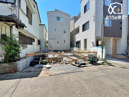 現地外観写真 子育て世帯におすすめの住環境です。