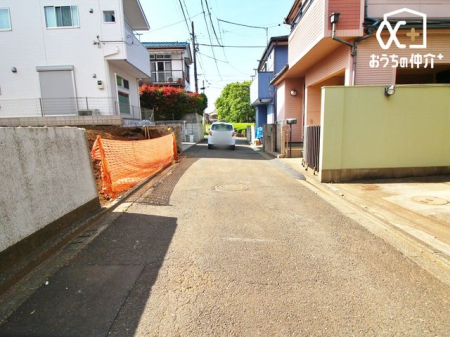 現地土地写真 前面道路は4ｍ私道に面しています。
