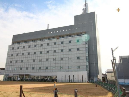 周辺環境 西東京市役所保谷庁舎 徒歩11分。営業時間：8:30-17:00(土日祝休み)ホールすぐそばにバス停があるので便利です。1時間無料の駐車場有りお引っ越しの手続きや書類の取得などを行うことができます…