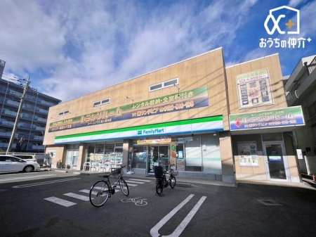 周辺環境 ファミリーマート東久留米本町二丁目店 徒歩5分。イートインスペース完備、駅近・大通り沿いのためアクセスに便利です。 360m