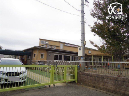 周辺環境 徒歩5分。【こどものくに保育園】保育時間平日7:00～19:00。健康で躍動的な子。どんな環境の中でも自分を十分に発揮できる子。 350m