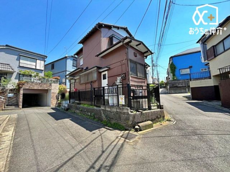 現地土地写真 閑静な住宅地で子育て家族にピッタリ。毎日のお散歩も快適な緑に恵まれたエリアで、自然に包まれた穏やかな暮らしを実現するための、ゆとりある住環境が整っています。