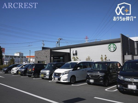 周辺環境 くみまちMALL新座 徒歩20分。カインズ・ベイシア・JINS・スターバックスなどのお店が出店のショッピングモール。モール全体総駐車場905台収容可能。 1550m