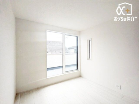 周辺環境 いなげや大泉学園店 徒歩6分。営業時間：9:30～22:00、駐車場：240台毎週月曜日は98円均一セールをしております。 460m
