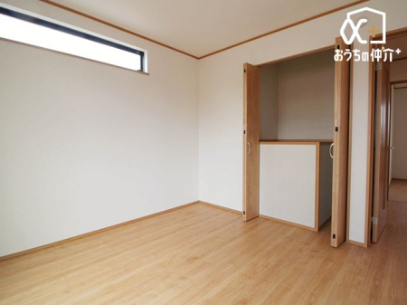 周辺環境 新座市立第四小学校 徒歩10分。１　学校教育目標(1) よく考え学ぶ子(2) じょうぶでたくましい子(3) 心の豊かな子 760m