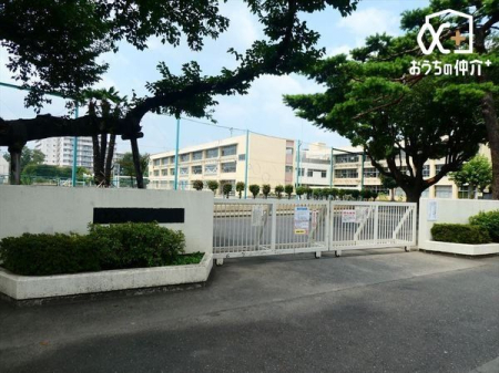 周辺環境 東村山市立八坂小学校 徒歩5分。【通学　区域】本町一丁目4から15、萩山町三丁目（一部）、栄町二丁目・三丁目（一部）、美住町一丁目・二丁目（一部） 340m