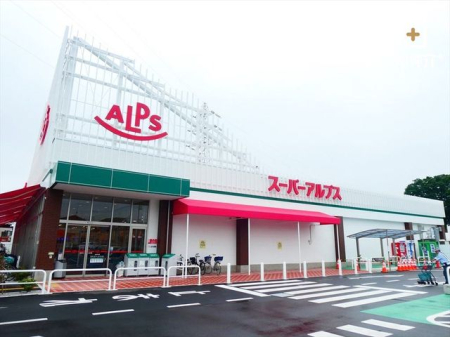周辺環境 久米川幼稚園 徒歩10分。【保育時間】8:30-14:00（延長18:30まで） 【定員】360人 【受入年齢】3歳児から就学未満児 770m