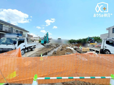 現地土地写真 車通りの少ない北東の道路です