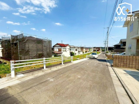 周辺環境 徒歩12分。【ヨークマート　入間店】営業時間9時00分～21時30分。車椅子対応の駐車場、車椅子対応の入り口。 920m