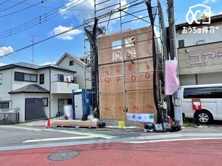 現地外観写真 子育てファミリーはもちろん、ゆったりと暮らしたい方にもおすすめしたい、落ち着いた住環境になっております。