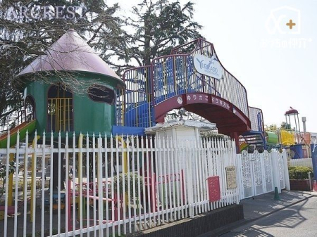 周辺環境 清瀬ゆりかご幼稚園 徒歩21分。ネイティブ講師が2名常駐し毎週英語があり、大きな屋内プールで授業があること、 広い園庭と多彩な遊具があります。 1620m