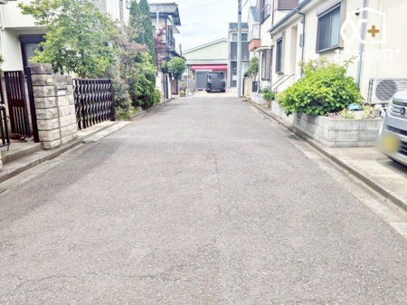現地土地写真 車通りが少なく小さなお子様がいても安心です！
