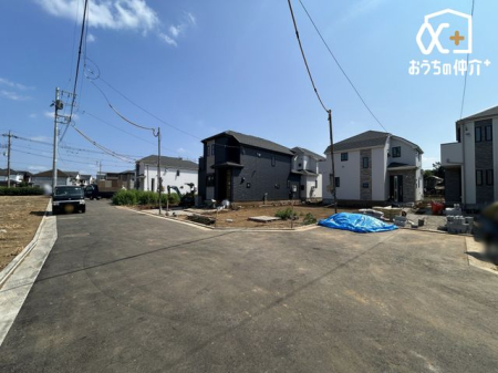 現地外観写真 南東側約6.0ｍ道路の様子