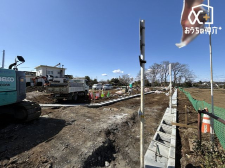 現地外観写真 北東側新設道路の様子